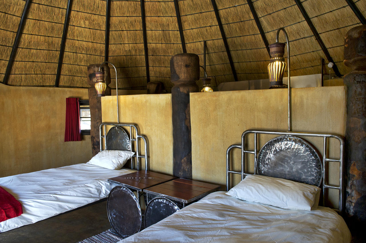 Ongula Village Homestead Lodge Omupumba Eksteriør billede